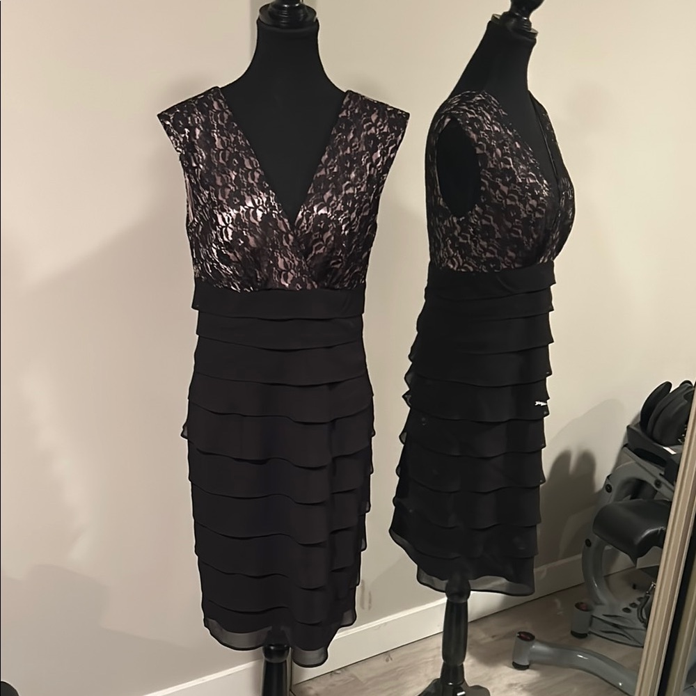 Elegant Black Lace Evening Dress